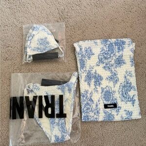 Triangl Swimwear Blue and White Women’s Bikini XS